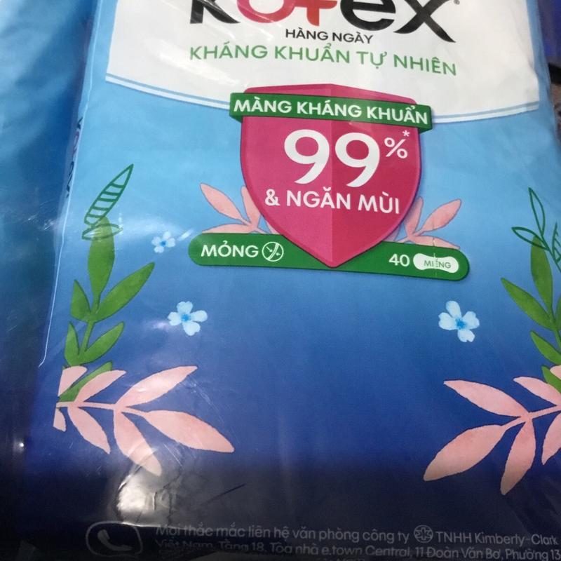 (Gói 40 Miếng Loại Nhỏ 15cm Không Cánh ) - Combo 4 Gói Băng Vệ Sinh Kotex Hàng Ngày Kháng Khuẩn Thương Hiệu Kotex - HSD luôn mới (Nữ Women )