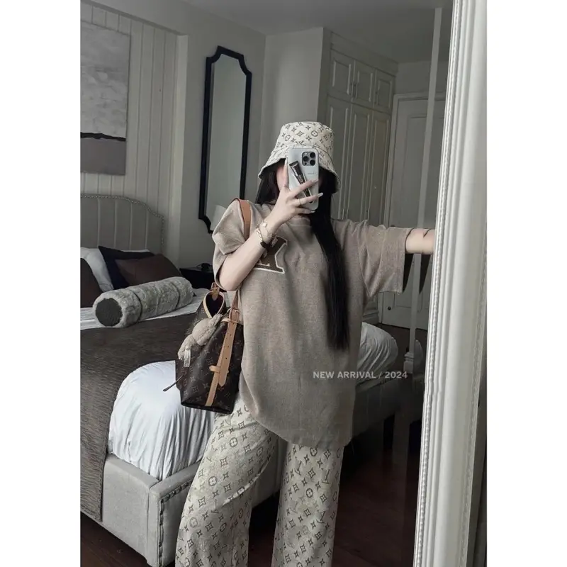 Sét bộ quần ống xuông ,áo rộng siêu hót