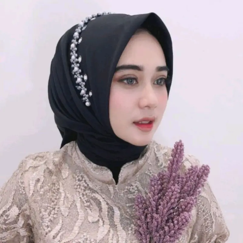 Hijab Segi Empat Payet / Jilbab Payet Segi Empat / Bella Square Payet Mutiara / Kerudung Segi Empat Payet / Jilbab Payet Bella Square 8