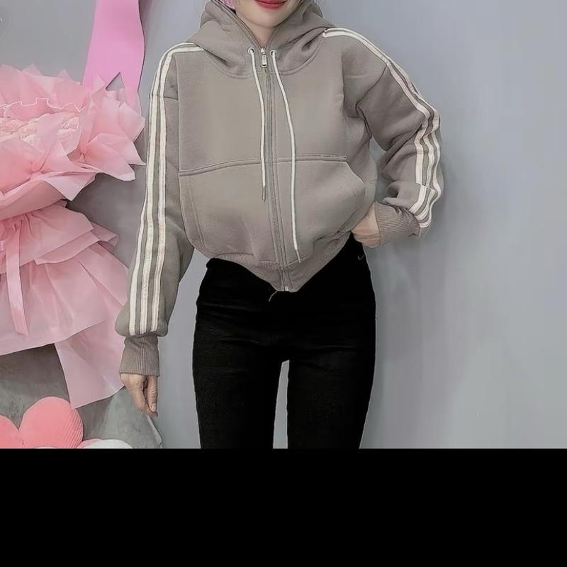  ÁO KHOÁC NỈ NGOÀI FROM LỮNG TAY CHẠY SỌC THỂ THAO 5MÀU CƠ BẢN CÓ TÚI TRONG  TAY CHẠY BO DỄ PHỐI MÀU Sport có thể giặt máy khóa kéo 