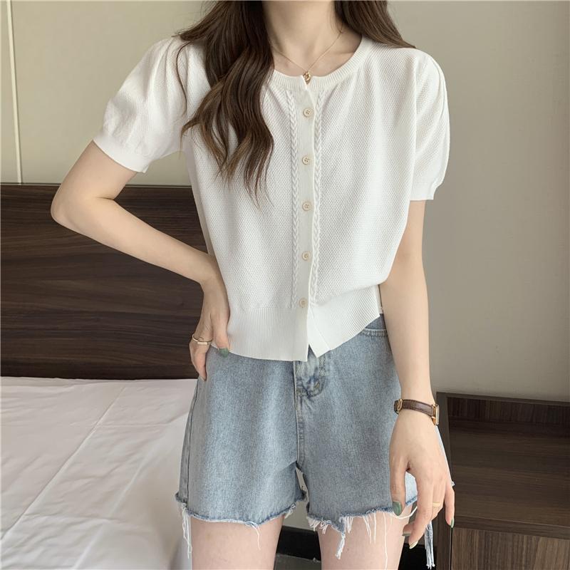 Product Introduction of Áo Thun ngắn Tay Phong Cách Mới Mùa Hè, Cổ Chữ O, Dễ Phối Đồ Dành Cho Nữ, Ngắn Ngắn Tay, Một Hàng Cúc, Áo Cardigan Dệt Kim, Đơn Giản 28