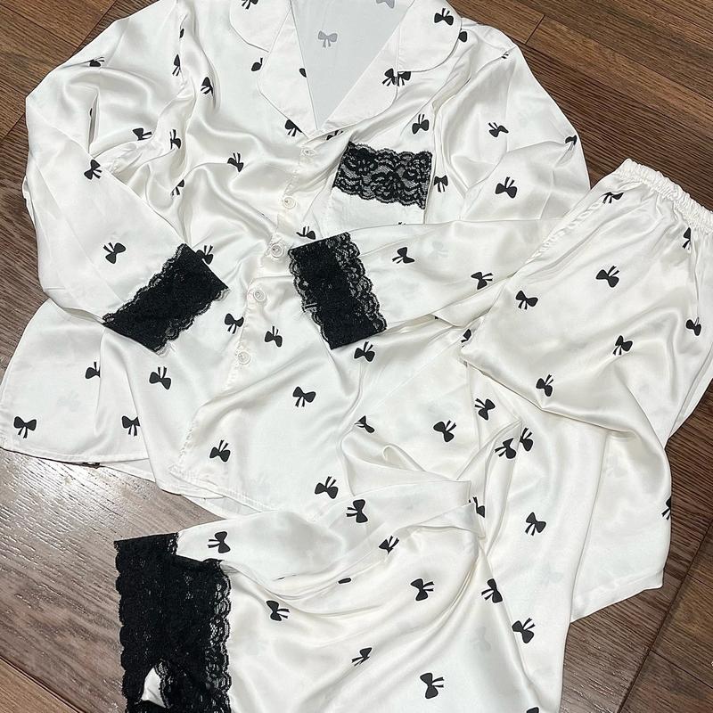 M101 NHỌ PYJAMAS Bộ mặc nhà tiểu thư dài tay , có phối ren , hoạ tiết NƠ ĐEN chất lụa tơ tằm  . Ảnh tự chụp ( nền trắng kem mang bra cùng màu ) 3