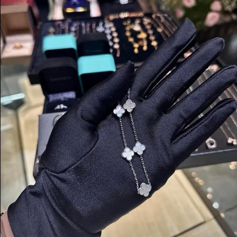 Các mẫu bạc xinnh hàng sẵn bên shopp 2