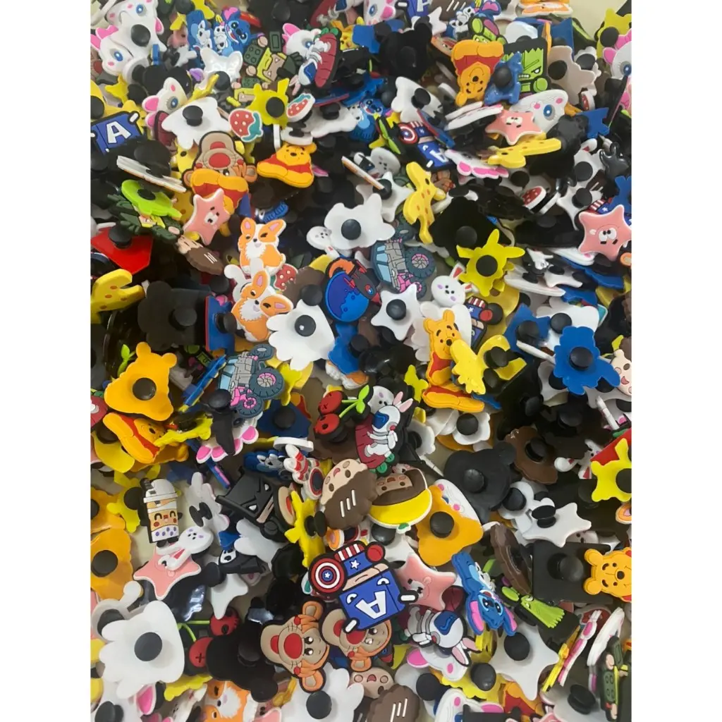 Sticker to đẹp trang trí giày dép cho các bé