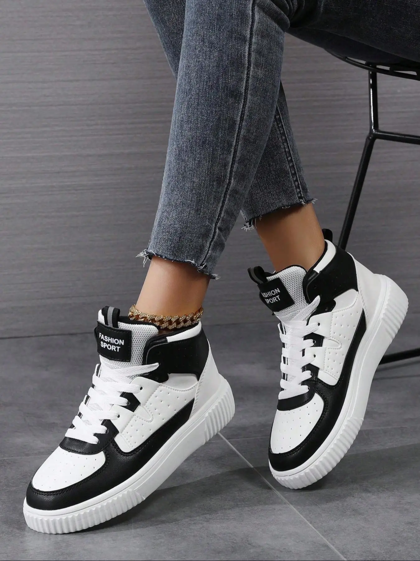 Women's Fashionable Lace Up Low Top Sneakers, Casual Comfortable Sports Shoes for Daily Wear, Female All-match Round Toe Shoes for Daily Wear