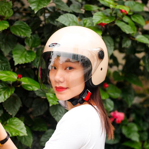 mũ bảo hiểm 3/4 có kính chính hãng GRO kiểu dáng nhỏ gọn phù hợp các bạn đầu nhỏ và vừa bảo hành 12 tháng