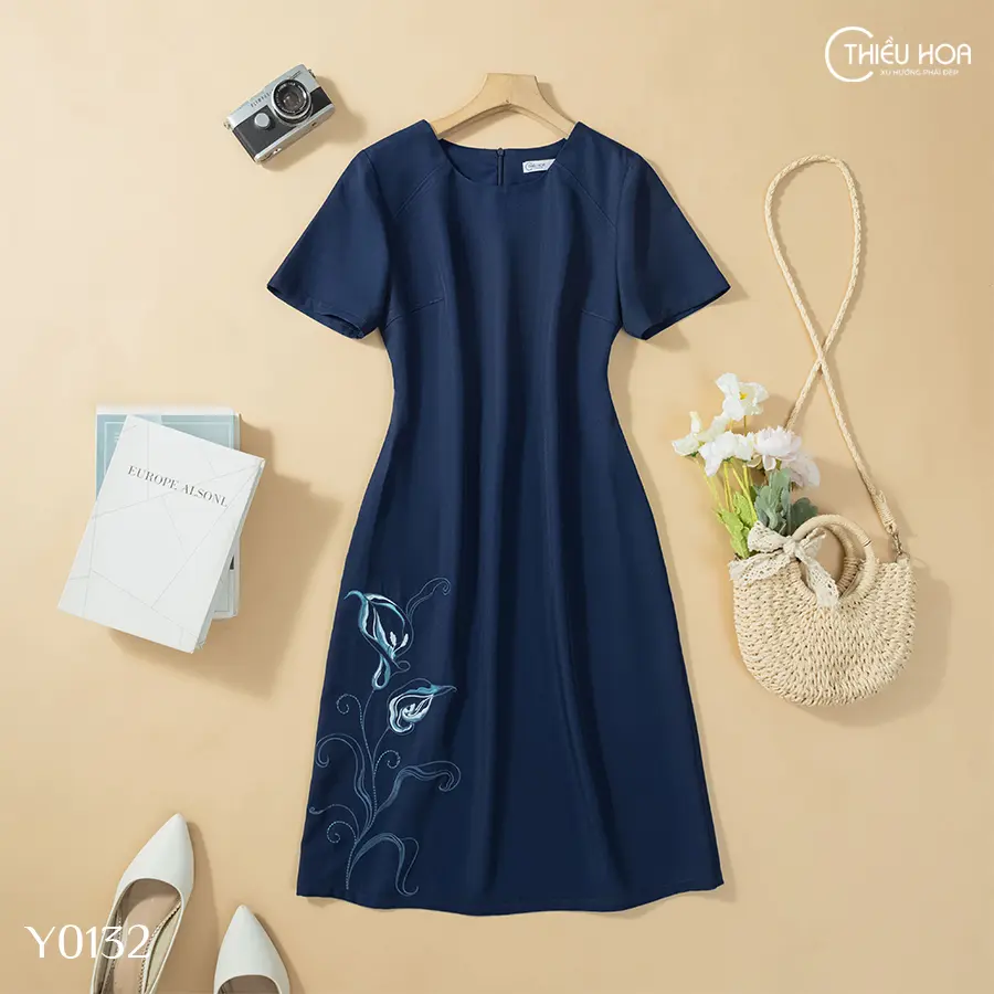 Đầm Cotton Lạnh Nữ Trung Niên  Thanh Lịch, Trang Nhã phù hợp làm quà tặng mẹ thương hiệu Thiều Hoa DD4Y0132 Women Dress Cổ Tròn