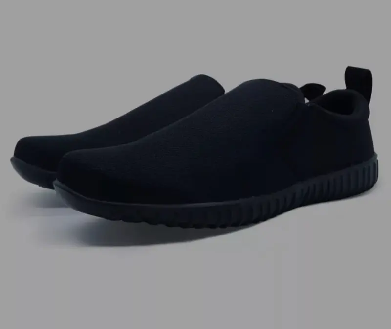 Alessha. Sepatu Pria Slip On Hitam Polos Terbaru Ukuran 39 - 43 1