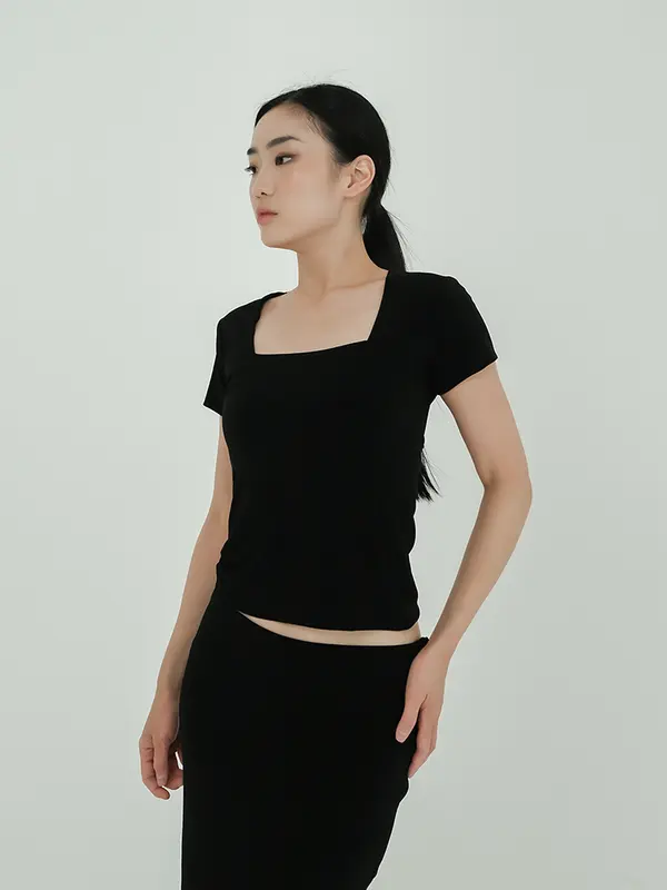 Evertops | Hallie Top | Kaos Wanita 1