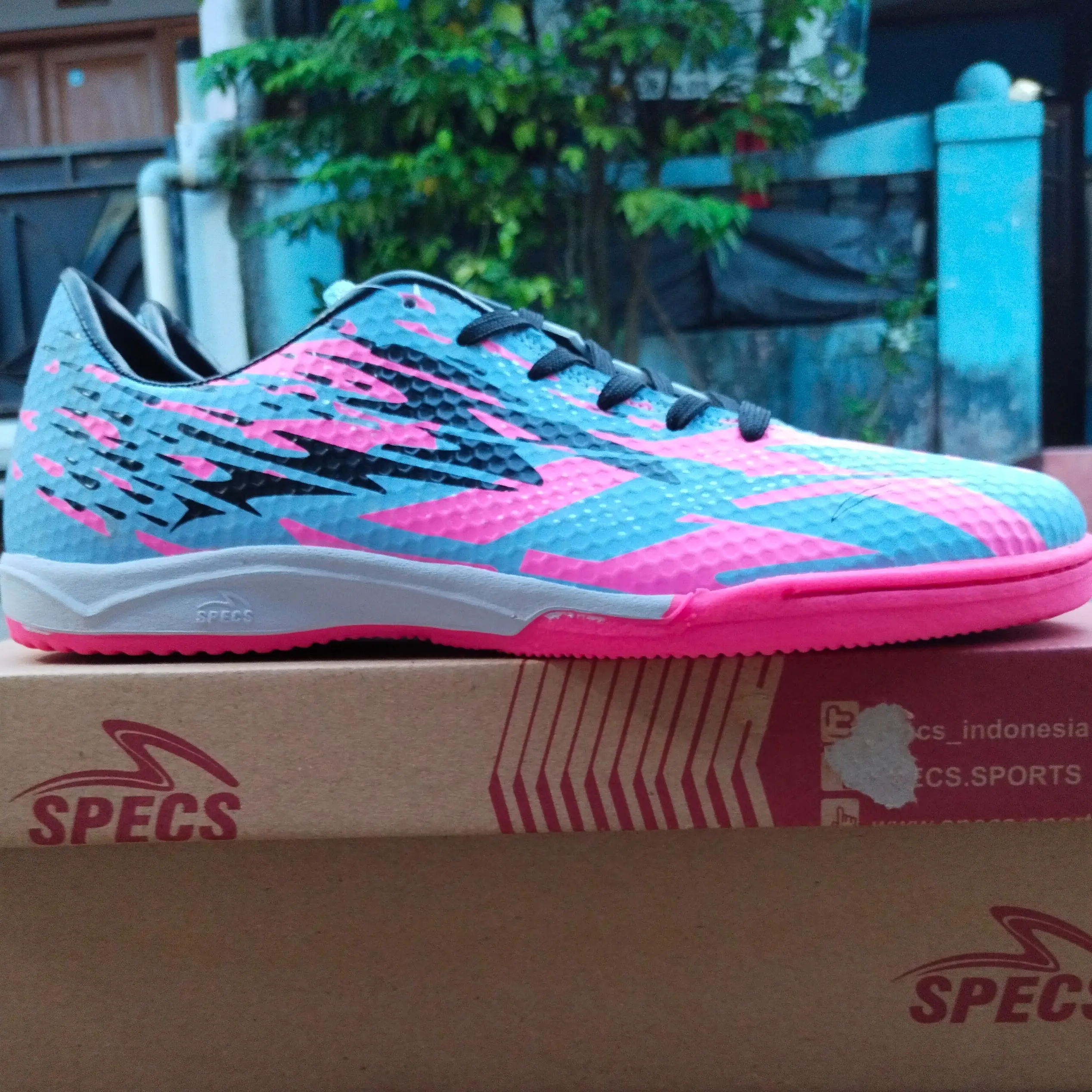 sepatu futsal specs ACCELATOR abu pink