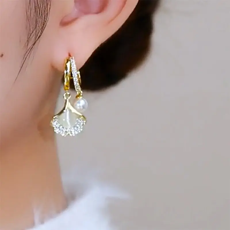 Kẹp Tai Hình Lá Bạch Quả Opal, Thời Trang Và Thanh Lịch, Hoa Tai Dễ Phối Đồ Dành Cho Nữ, Hoa Tai Đặc Biệt Độc Đáo Hàng Mới Về 2024 3