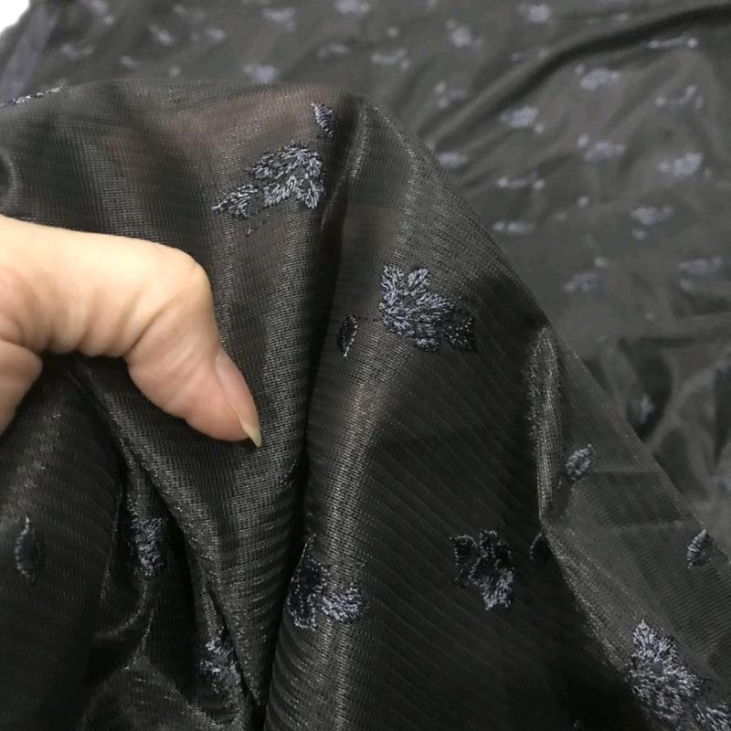 vải voan  lưới thêu hoa màu xám dày dặn cao cấp đẹp sang  _( khổ 1m15) may đầm váy áo vv 2