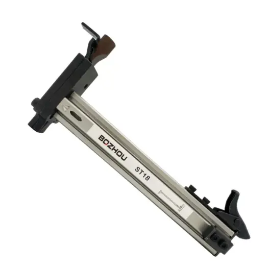 Dụng cụ đóng đinh bê tông ST18