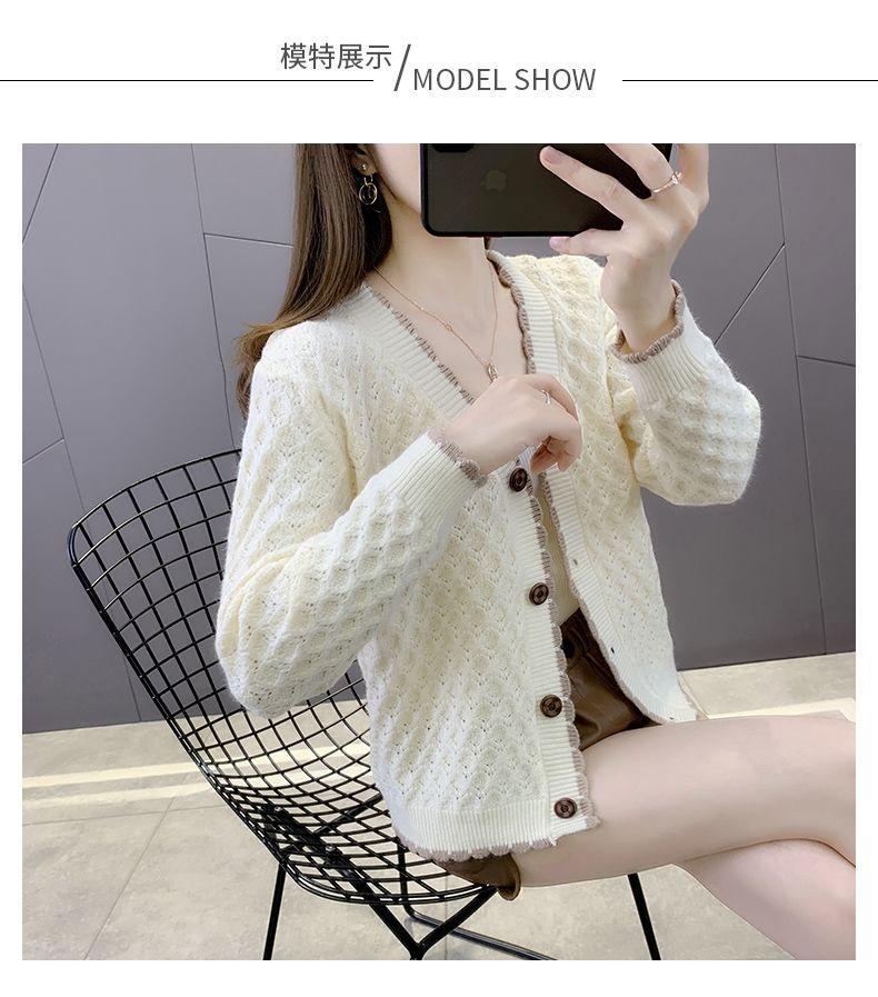Product Introduction of Áo Cardigan Dệt Kim, Phong Cách Hương Thơm Nhỏ, Dành Cho Nữ, Thích Hợp Cho Mùa Xuân Và Mùa Thu, Mỏng Và Dễ Phối Đồ, Áo Khoác Len Sành Điệu, Hàng Mới Về, Phong Cách Hàn Quốc, Dáng Rộng Vừa Vặn, 2025 3