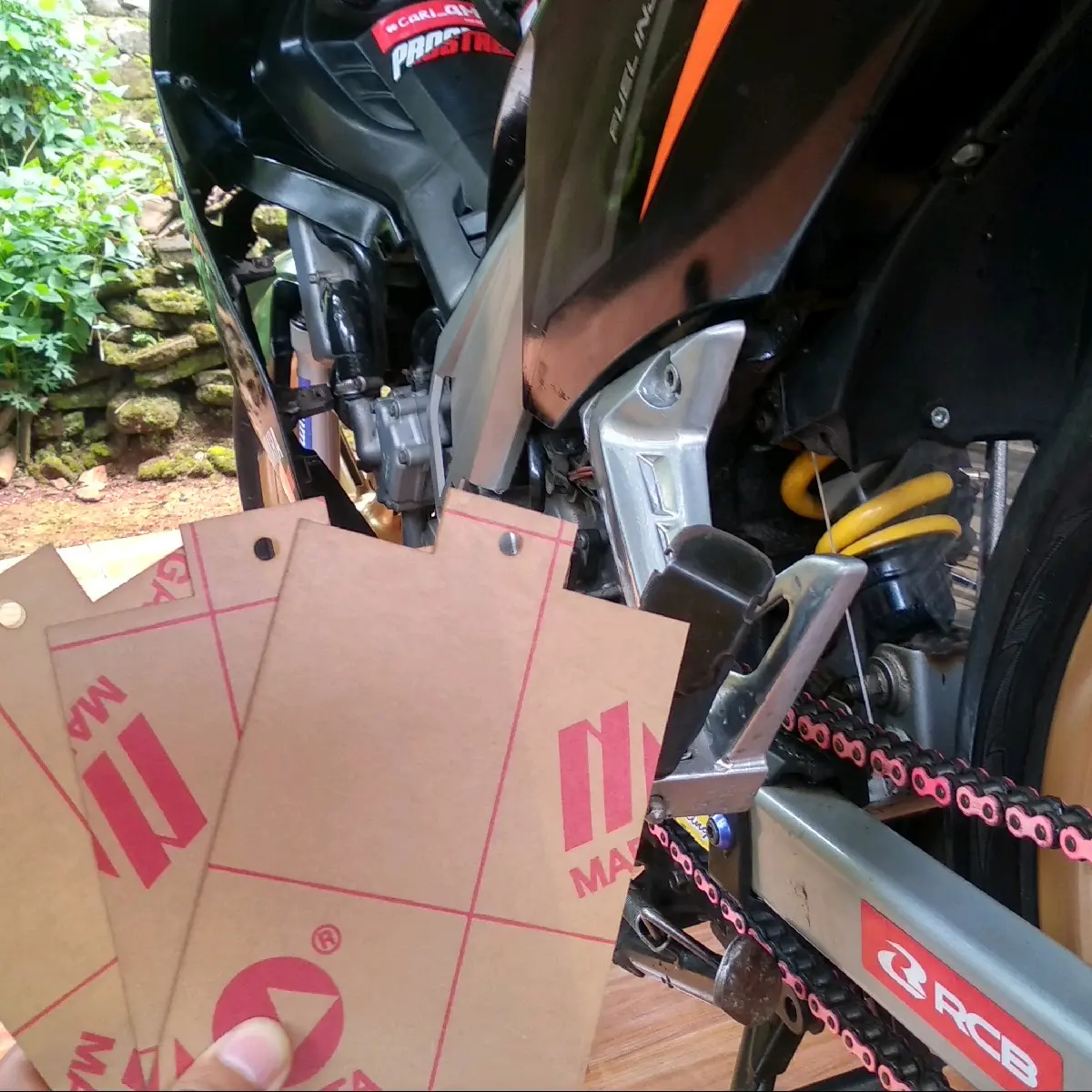 AKRILIK PELINDUNG SHOCK BELAKANG JUPITER MX OLD/LAMA