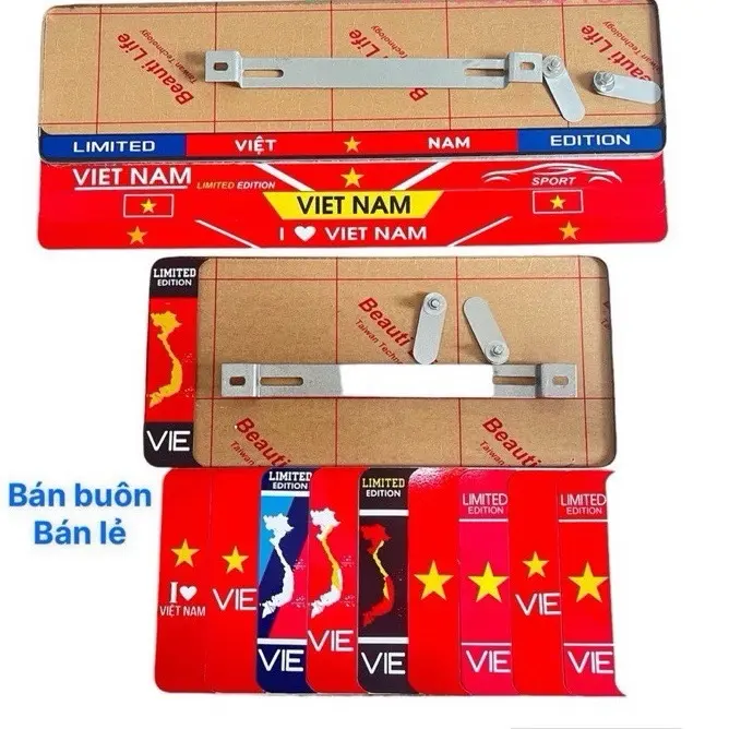 (Mẫu mới ) khung biển số ô tô cờ vuông và dài có đai ốc kèm đầy đủ Inox