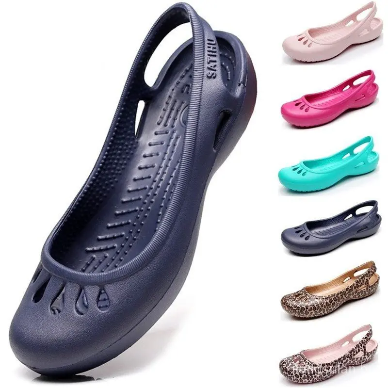 2025 Summer New Fashion Hot CROC Korean Fashion  Comfort Women's Sandals Kasut Wanita Nurse Student Garden Shoes Girl Footwear