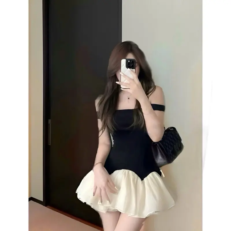 Váy Trễ Vai Màu Đen Phối Tơ Xốp Dáng Váy Xoè Bông Hoa 1
