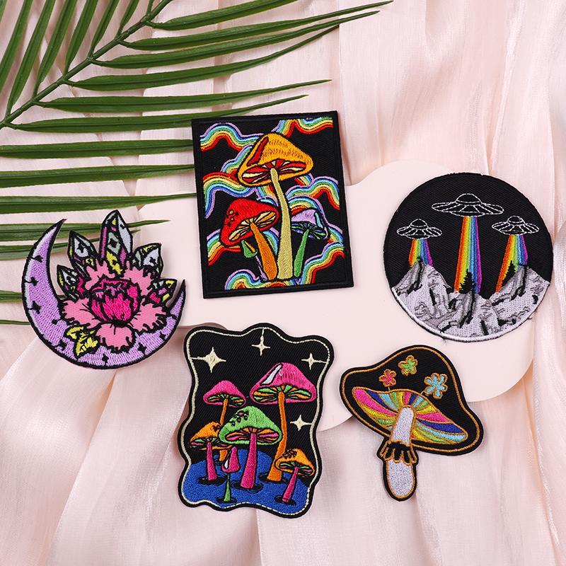 Colorful Mushroom Pattern Embroidered Patches, 5 Counts Cute DIY Embroidery Patch for Clothes Festive Decorations, Decorative Sewing Patch for Clothes, DIY Embroidery Decor for Women & Girls 0