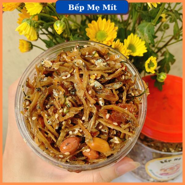 Cá Cơm Rim Tỏi Ớt Ngon Cay Mặn Ngọt – Đặc Sản Miền Trung Ăn Cơm Ăn Vặt Đều Hợp – Hộp 300Gr – Bếp Mẹ Mít