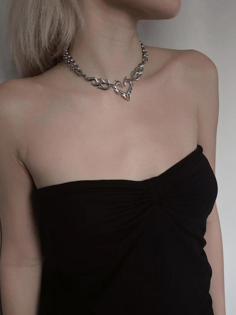 Product Introduction of Punk Style Hollow Out Flame Design Stainless Steel Chain Necklace, Gifts for Girlfriend, Accessories for Men, Fashion Heart Design Jewelry for Party, Daily Decor, Trendy Jewelry for Birthday Gift, Valentine's Day 5