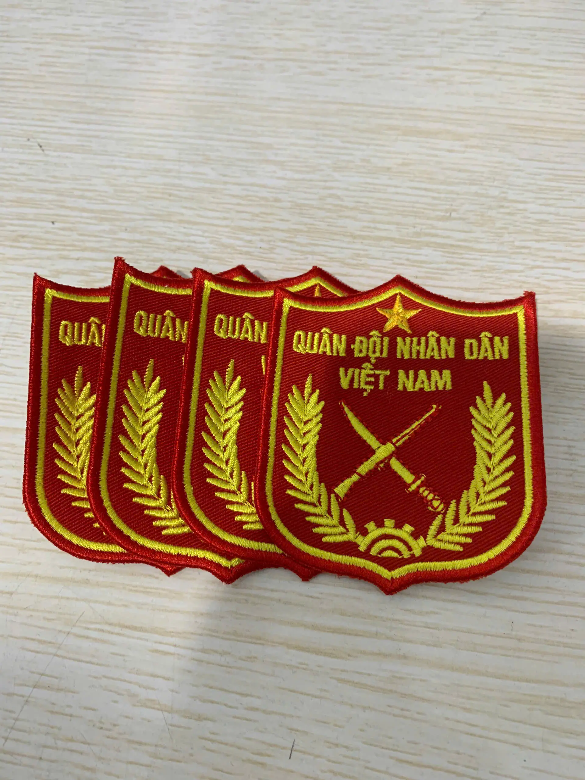 Patch vải thêu Logo Q.Đ.N.D VN (Đỏ)