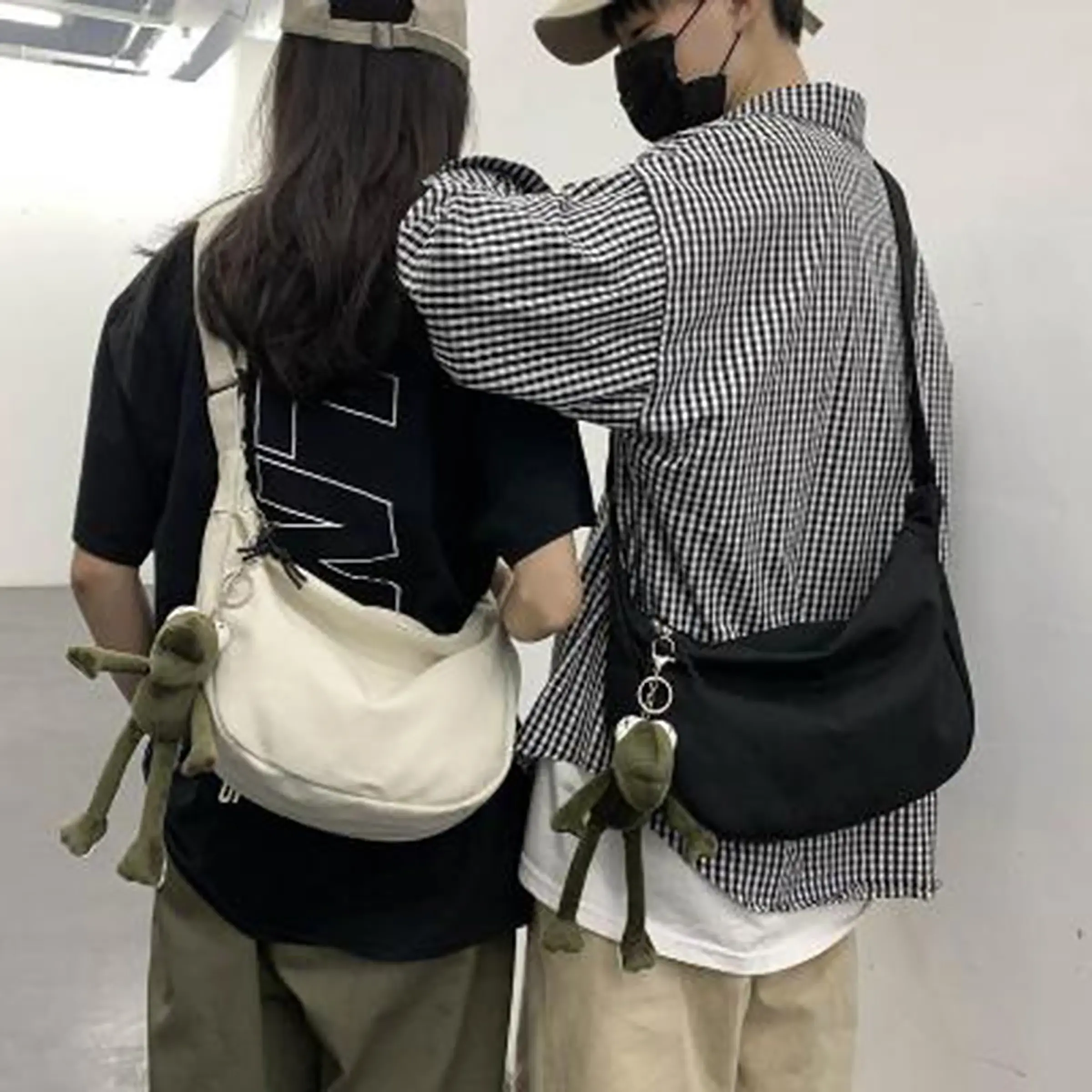 TÚI TOTE ĐEO CHÉO BÁN NGUYỆT VẢI CANVAS PHONG CÁCH ULZZANG ĐỂ SÁCH A4 Đeo Vai Bag Chữ Nhật Hình Chữ Nhật