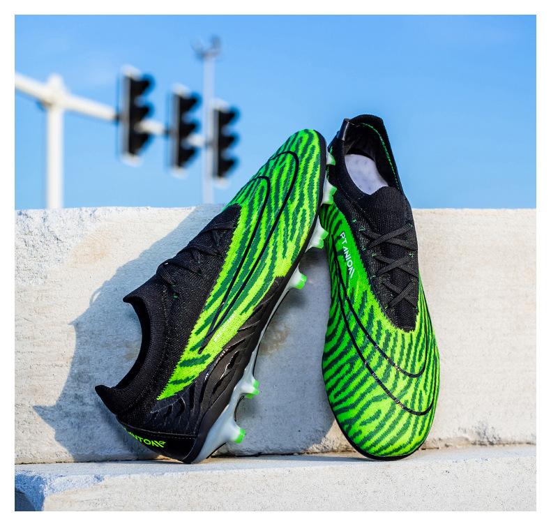 Product Introduction of In Stock Long Nail Broken Nail Football Boots Youth Soccer Shoes Men and Women Same Style More than Sneaker Human Made Sneakers Men and Women Soccer Shoes GT Soccer Shoes Outdoor Non-Slip Soccer Shoes Straight Hair 14