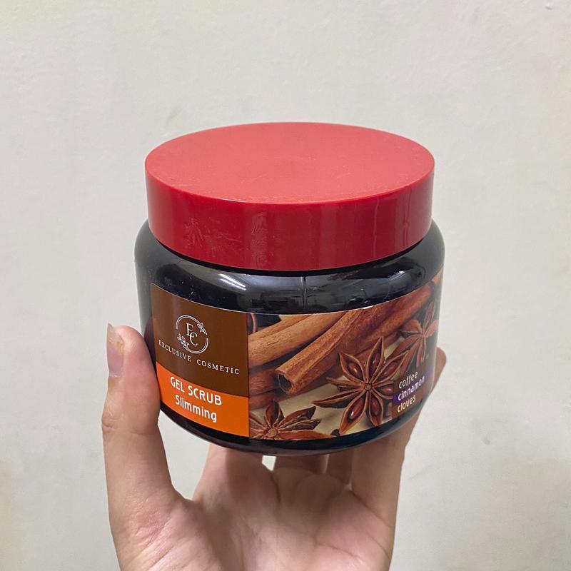 Tẩy da chết body Cafe quế hồi Ngaa 380ml 1
