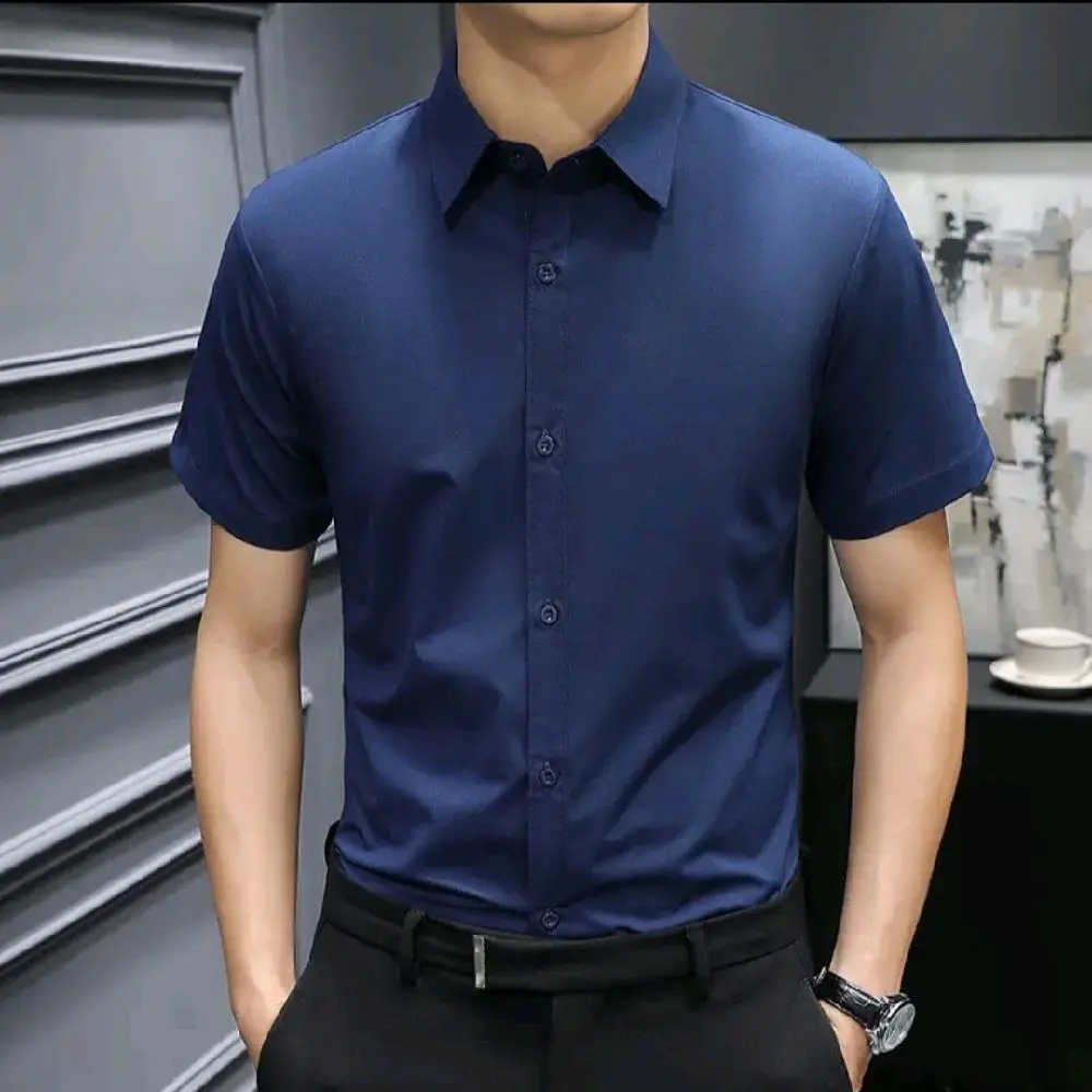 Áo sơ mi nam tay ngắn,chất liệu lụa thái form body mềm mịn mát Menswear Shirt Có Cổ