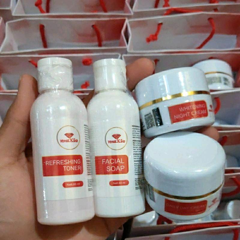 Paket Perawatan Kulit Maxie Glow - Sabun, Toner, Cream Siang & Malam - Mencerahkan, Bersihkan, Muka 4