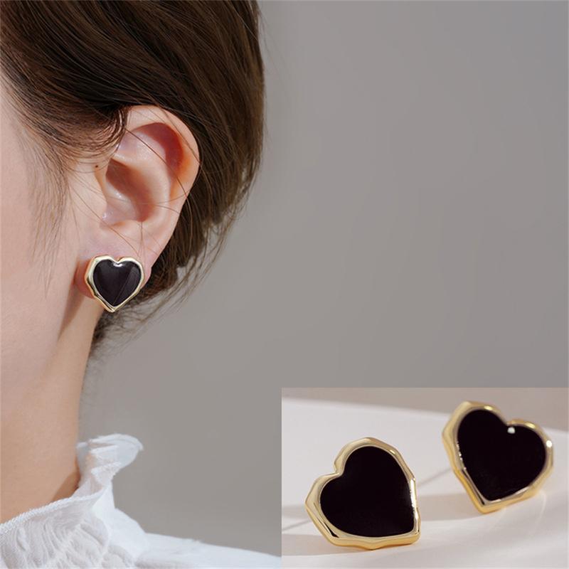 Product Introduction of S925 Silver Needle New Niche Design Heart-shaped Earrings Elegant All-match Small Fresh Earrings Earrings 22