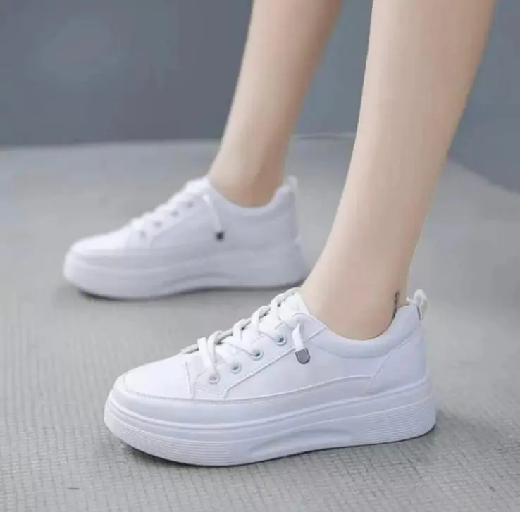 Sepatu Sneakers Dewasa Wanita Young Ji