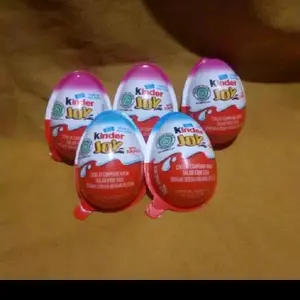kinderjoy  mainanya sj Cewek Cowok ngak ada coklat di jual setengahnya saja Game