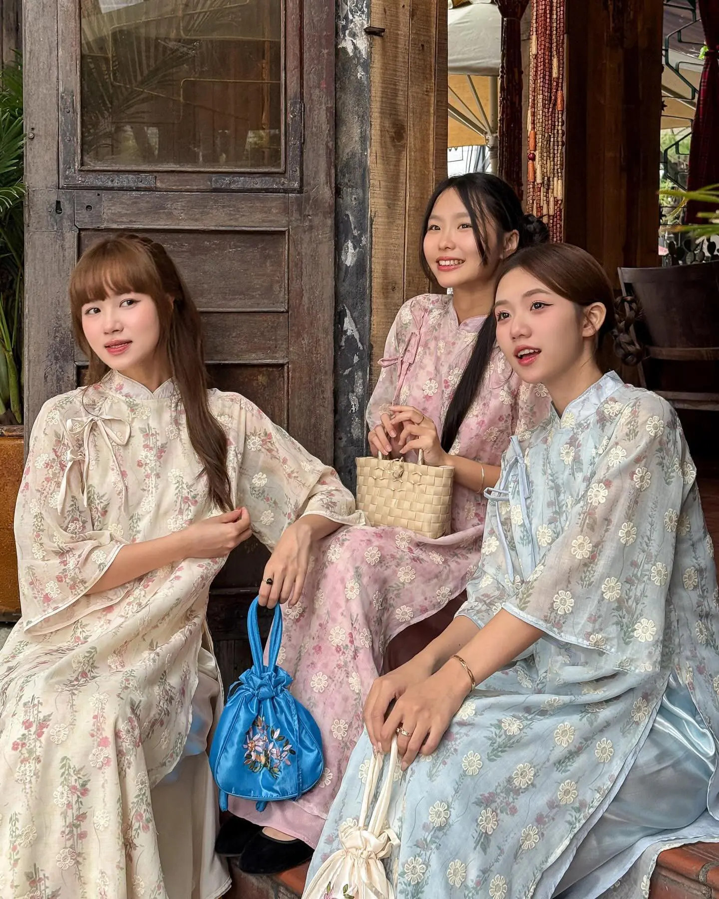 Áo dài cách tân BẠCH VŨ [Cam House] in hoa nổi phối nơ cổ truyền thống mặc lễ chùa đi chơi chụp ảnh tết đẹp