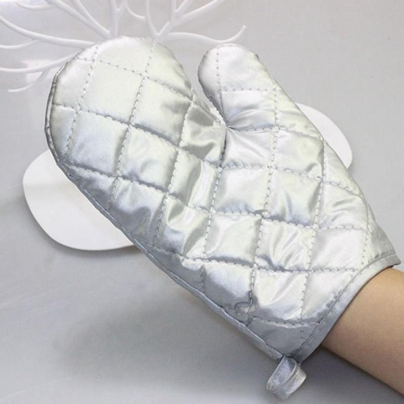 Product Introduction of Easy To Clean Oven Mitts Scald Proof Cotton Baking Insulation Gloves Thickened Heat Resistant Microwave Gloves Holiday Baking Bakeware 10