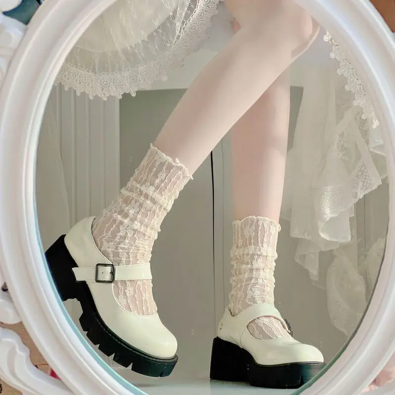 Vớ Mary Jane dành cho nữ, đen trắng, ngắn và dài, chất liệu Nhung, thiết kế khoét siêu mỏng, đi kèm với một cặp vớ Voi Women Kem 7