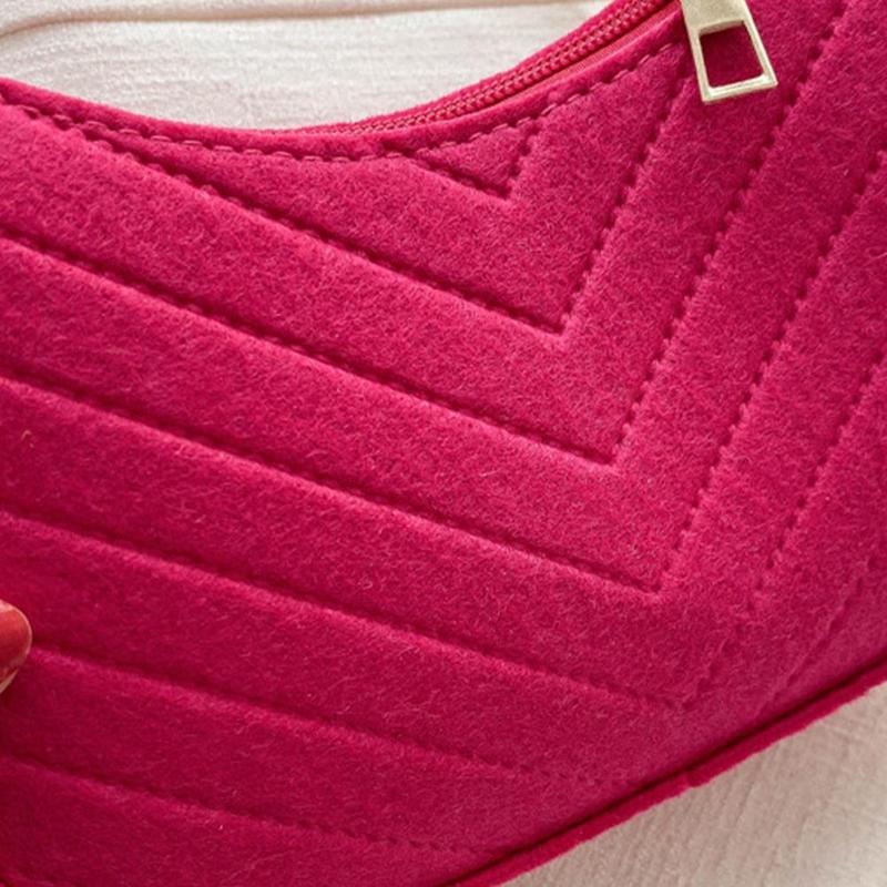 Product Introduction of Women's Simple Shoulder Bags Fashionable Crossbody Bag Autumn Trend Retro Shoulder Bag Stylish Armpit Bag 22