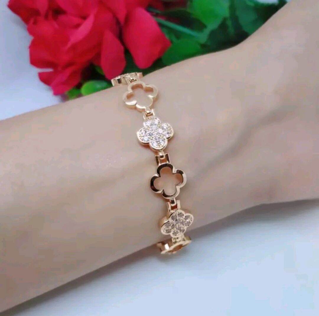 Gelang Tangan Titanium 3 Pilihan Motif Mewah Kekinian Terbaru 2026