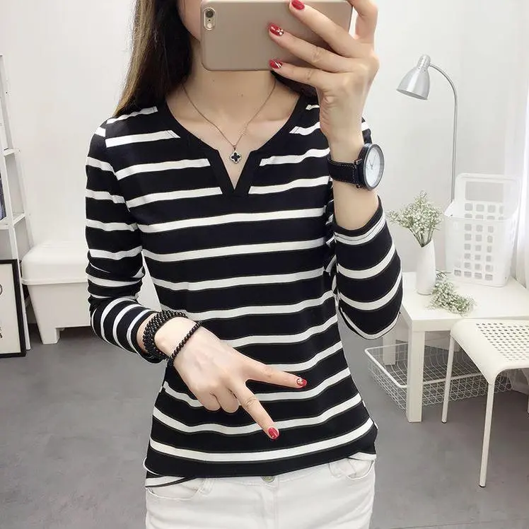 Áo Thun Sọc Ôm Sát Phong Cách Hàn Quốc, Cổ Chữ V, Dài Tay, Hàng Mới Về Mùa Thu, Áo Sinh Viên Nữ Áo Mặc Trong, Hợp Xu hướng Ins, Thoải Mái Và Thường Ngày