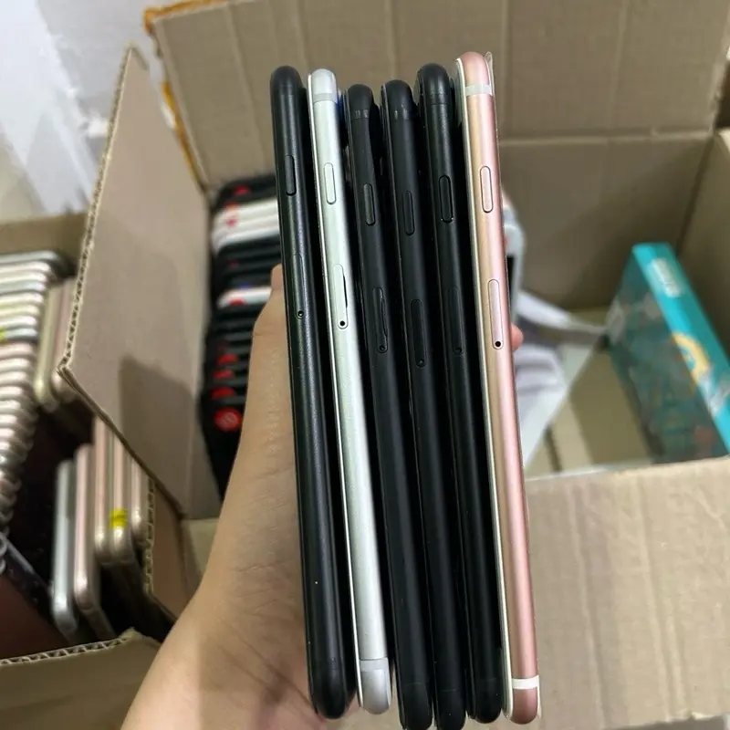 ĐT i p 7 p l u s 32  đẹp giá rẻ kèm phụ kiện