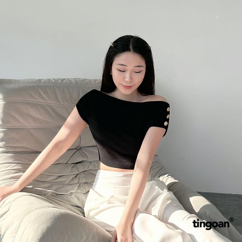 TINGOAN - Áo len nm xù trễ vai croptop fg ngắn đen đính 3 cúc vai MELANIE OFF/BL