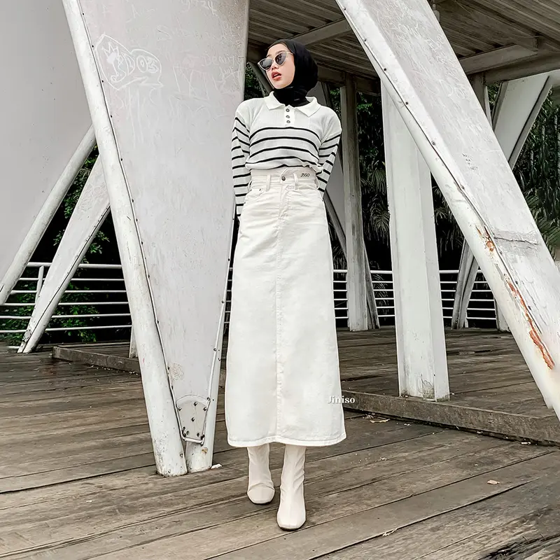 JINISO SEVENTY - 901 Slit Highwaist Rok Jeans Wanita Warna Khaki 4