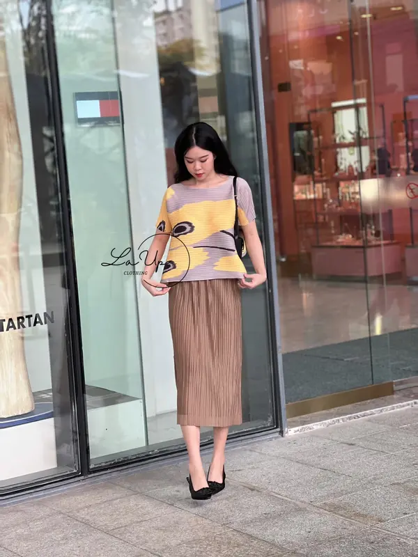 LAUP CLOTHING - Chân váy lò xo xẻ tà Freesize đến 70kg 2