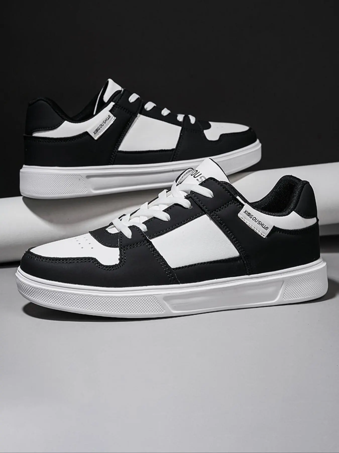 Men's Fashionable Colorblock Lace Up Low Top Sneakers, Casual Comfortable Breathable Anti-Slip Skateboarding Shoes, Male All-Match Round Toe Sports Shoes for Daily Wear