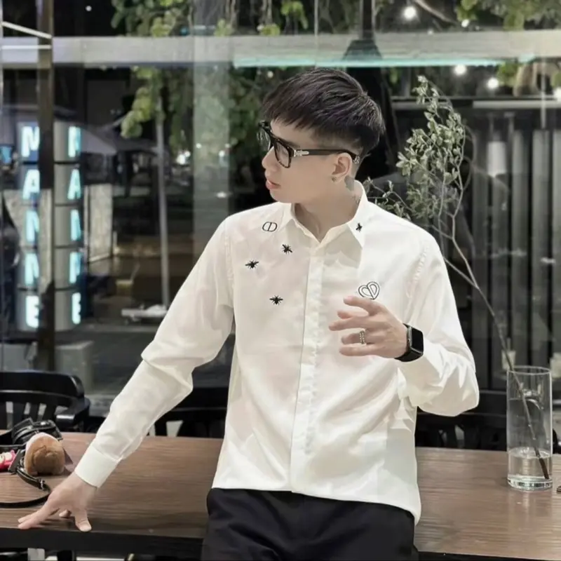 Áo sơ mi trắng nam dài tay vải lụa thêu logo ong trái tim trước ngực đơn giản basic boy phố SM177P