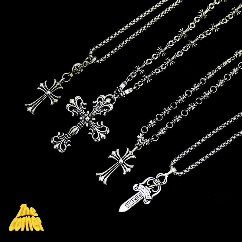 Dây chuyền CHearts vòng cổ thánh giá Unisex Titan kèm Box