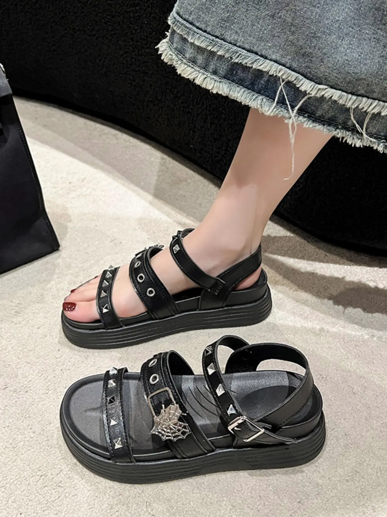 Women's Fashionable Punk Style Studded Decorated Platform Sandals, Casual Comfortable Flat Sandals for Summer, Female All-match Shoes for Daily Wear, Girl