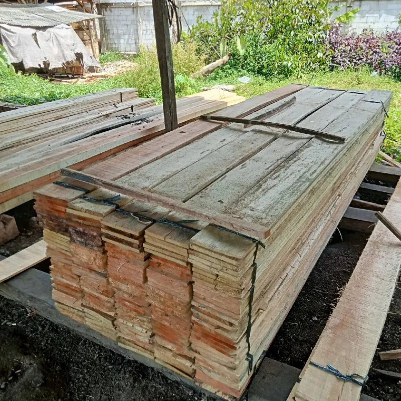 papan kayu cor 1.2×16 full, 3 meteran isi per 1 lembar 1