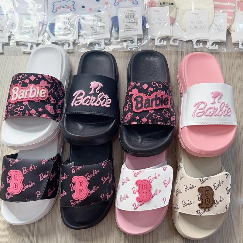 Dép Barbie Cô Gái Thêu - Barbie Họa Tiết - Quai Ngang - Chuẩn Size - Tặng Hộp Bảo Vệ.